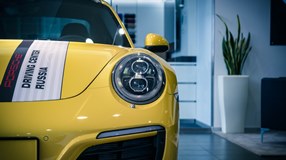 Мощные спортивные автомобили, такие как Porsche – это не только красиво, но и очень быстро.