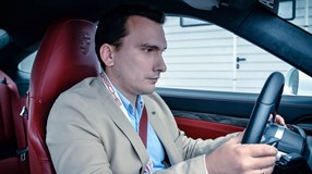 Мощные спортивные автомобили, такие как Porsche – это не только красиво, но и очень быстро.