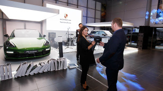 15 декабря в Порше Центре Ясенево прошла презентация Porsche Exclusive Manufaktur.