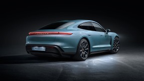 Porsche расширяет модельный ряд электрических спорткаров с Taycan 4S